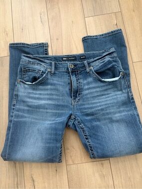 BKE Jeans TYLER Jeans Mens Sz 36x32 Stretch Distress Denim Pants Bootcut